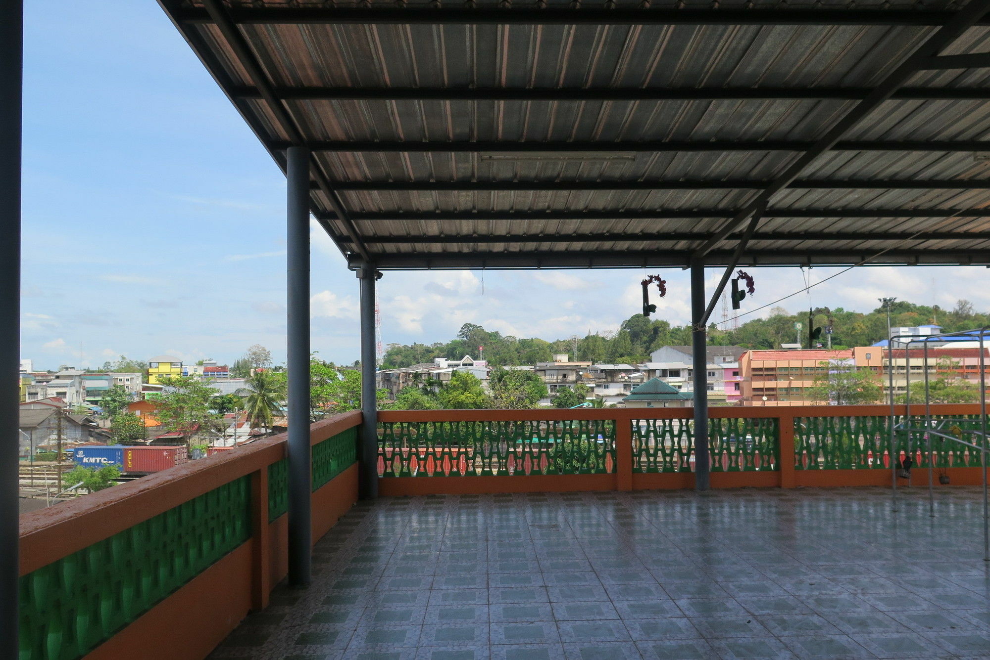 Hotel Nadpob Mansion Surat Thani Exterior foto